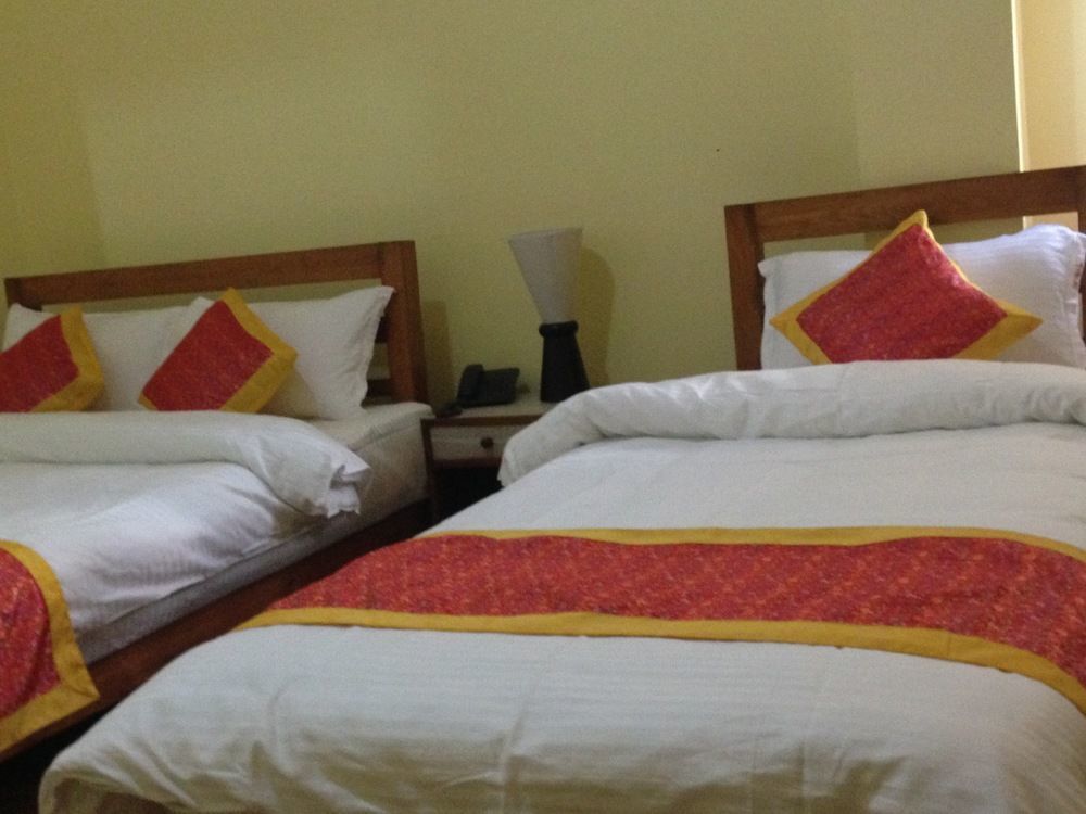 Tibet Peace Guest House Катманду Экстерьер фото