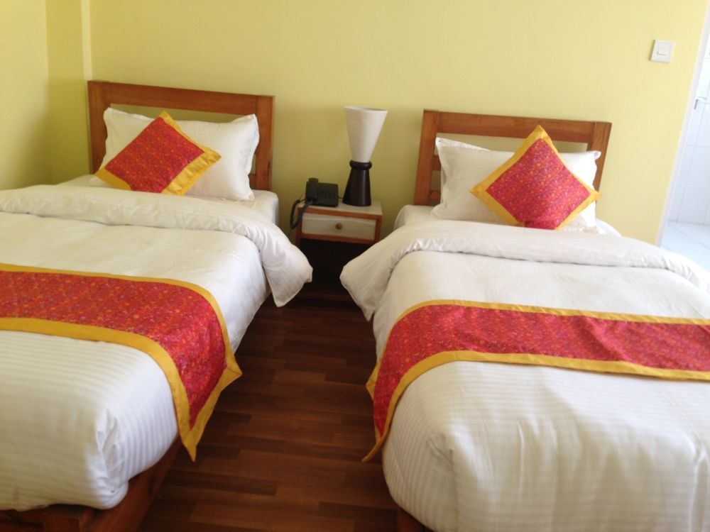Tibet Peace Guest House Катманду Экстерьер фото