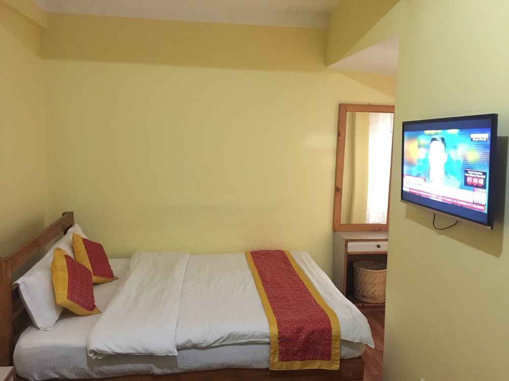 Tibet Peace Guest House Катманду Экстерьер фото