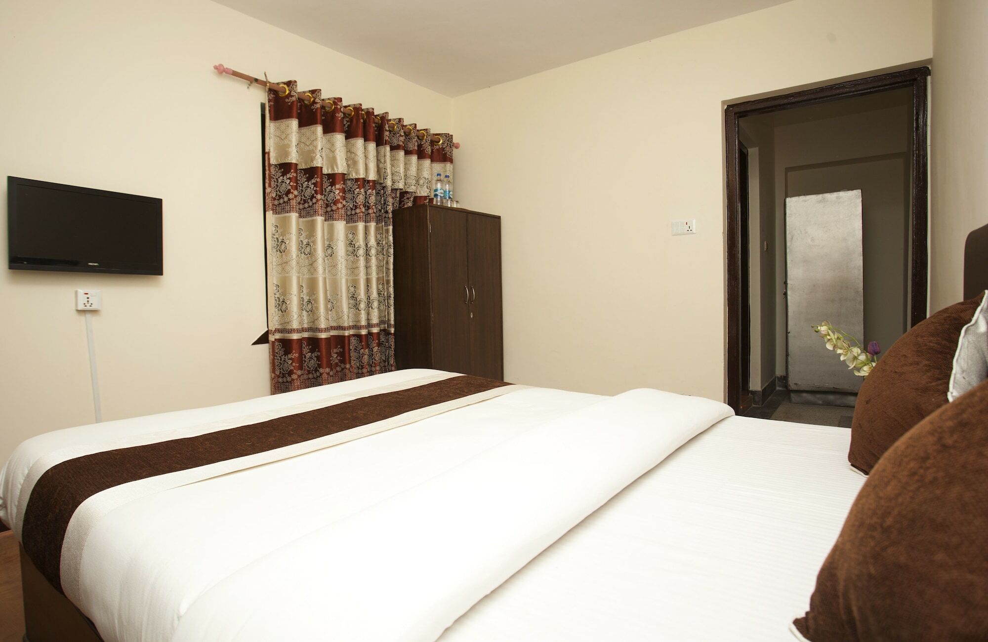 Tibet Peace Guest House Катманду Экстерьер фото